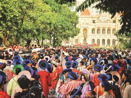 Cổ phục Việt - Nghìn hoa khoe sắc tại TP Hồ Chí Minh 2025